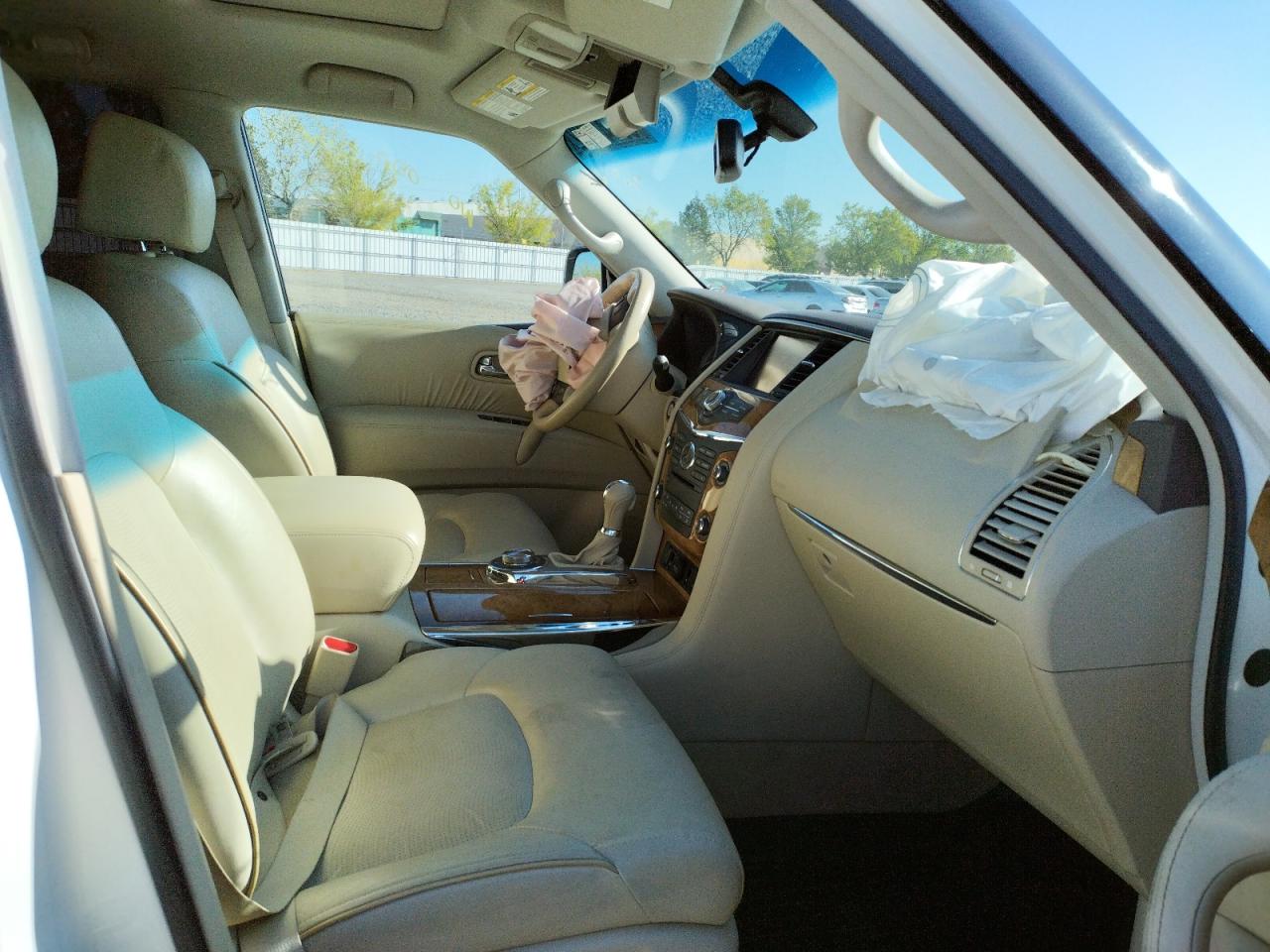 Photo 5 from auction – 2014 INFINITI QX80 with VIN JN8AZ2NE8E9068595
