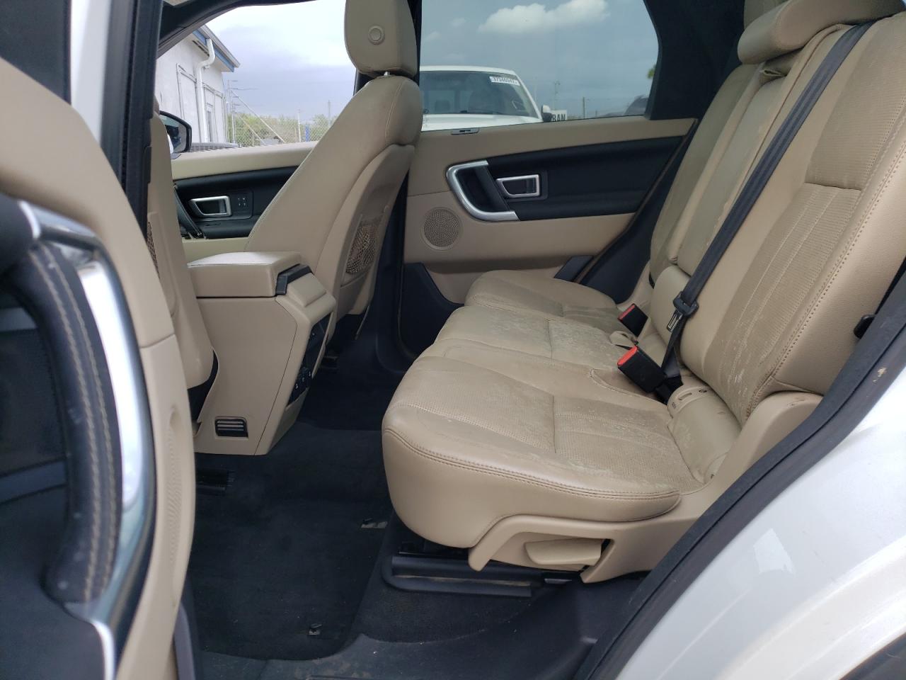 Photo 6 from auction – 2016 LAND ROVER DISCOVERY with VIN SALCR2BG8GH556148
