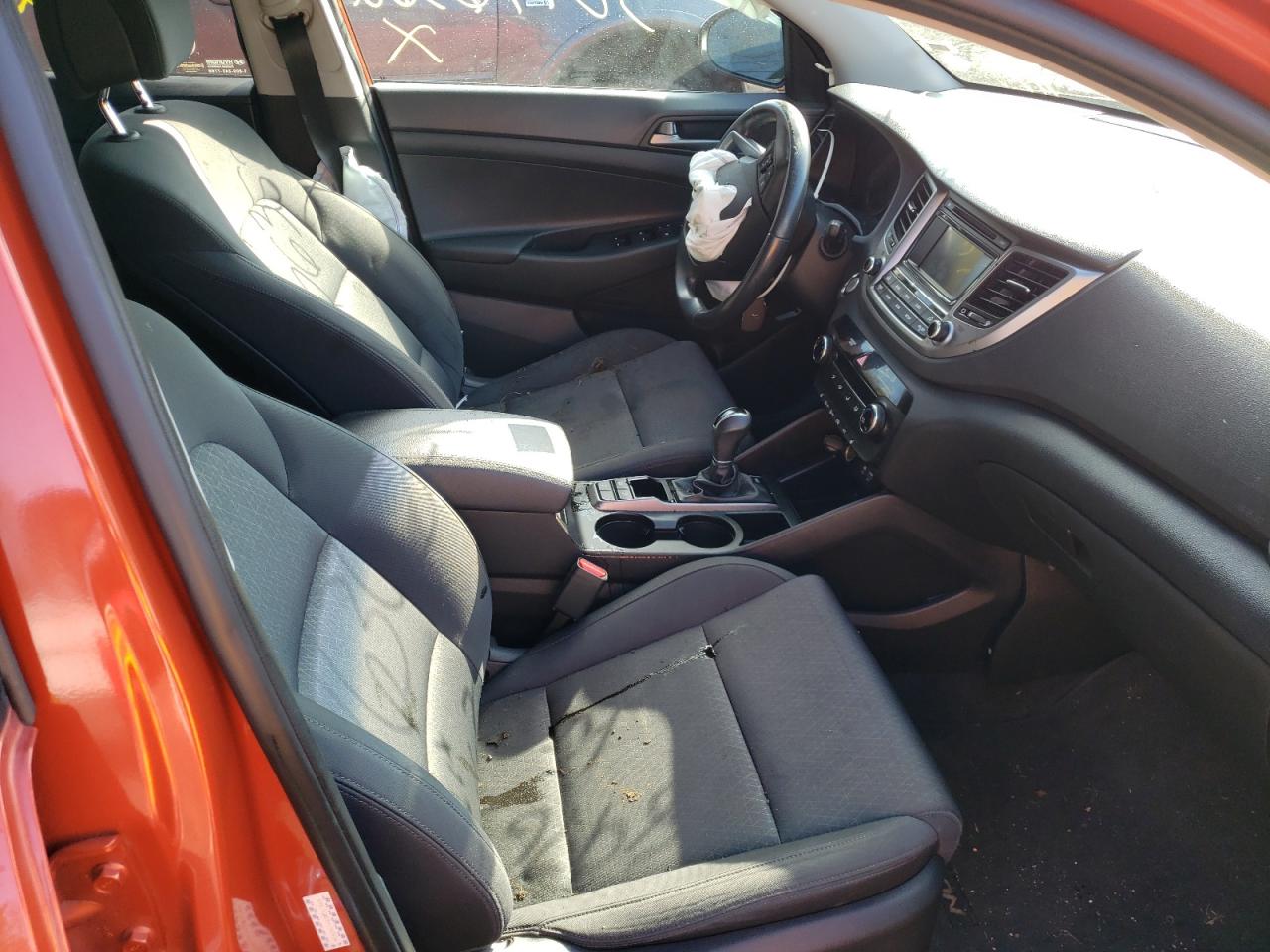 Photo 5 from auction – 2017 HYUNDAI TUCSON LIM with VIN KM8J3CA23HU540424