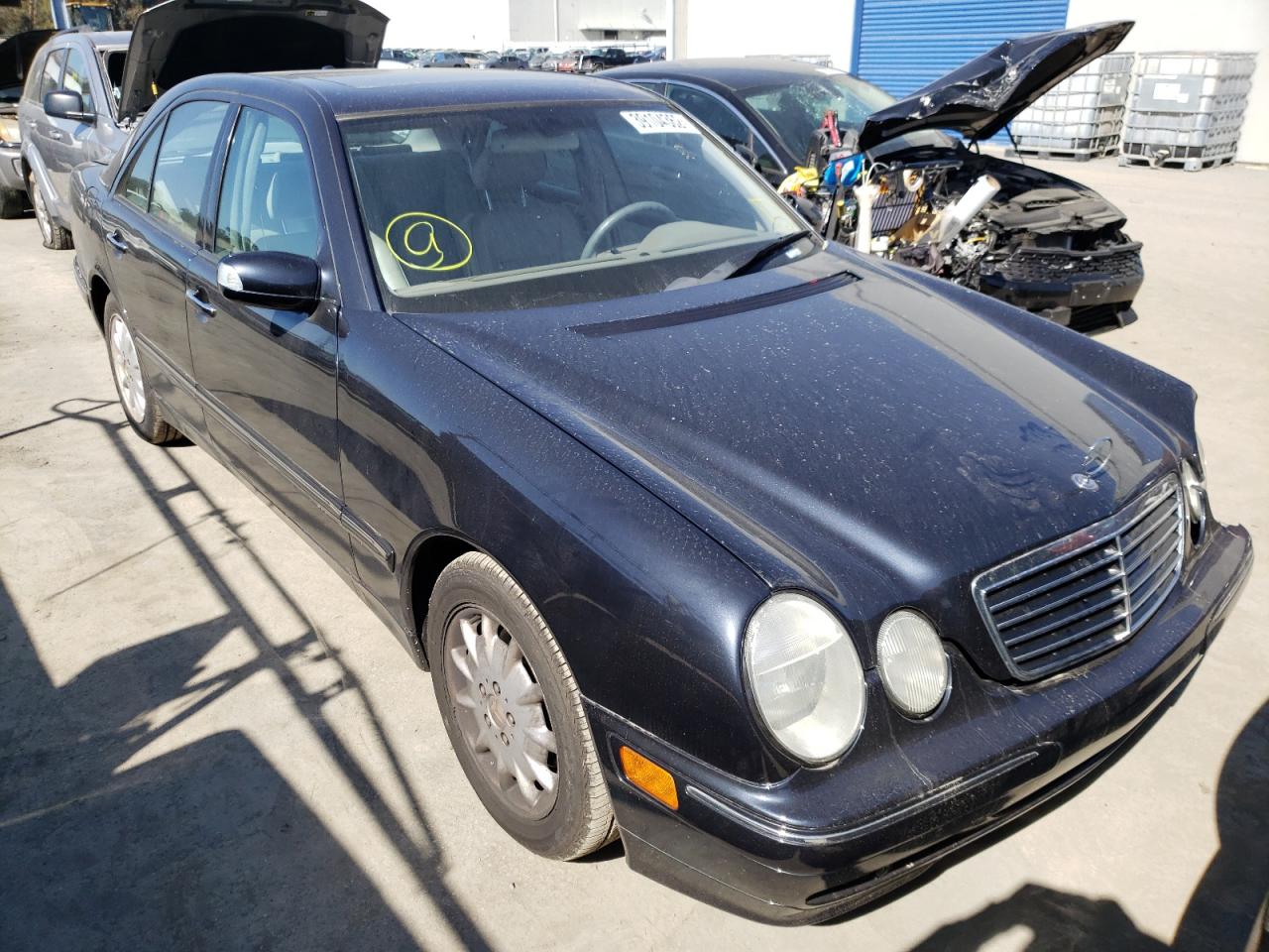 MERCEDES-BENZ E 320 2001 z numerem VIN WDBJF65JX1B316629 - Zdjęcie z aukcji