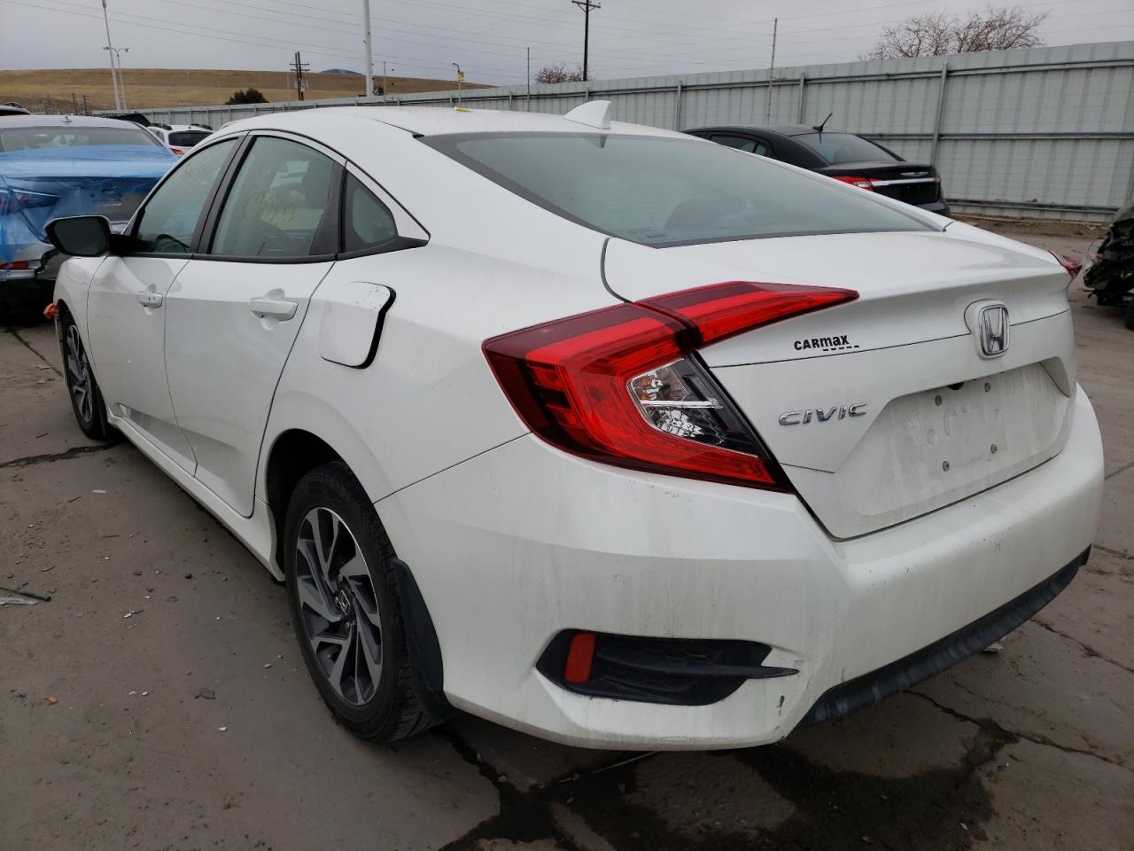 Photo 3 from auction – 2017 HONDA CIVIC EX with VIN 2HGFC2F72HH544512
