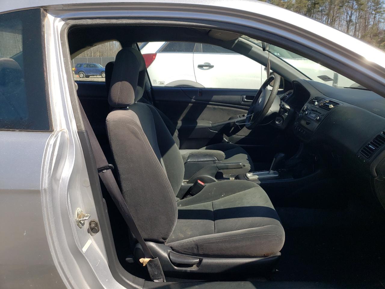 Photo 5 from auction – 2005 HONDA CIVIC LX with VIN 1HGEM22575L036497