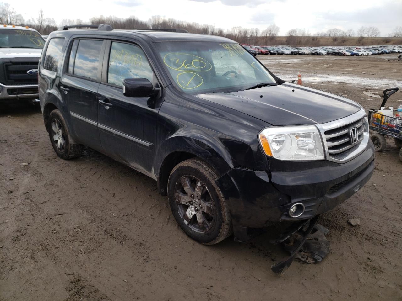 HONDA PILOT TOUR 2012 with VIN 5FNYF4H95CB081305 - Photo from auction