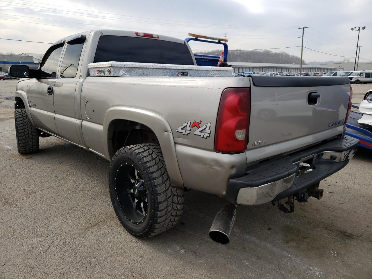Photo 3 from auction – 2003 CHEVROLET SILVERADO with VIN 1GCHK291X3E118911