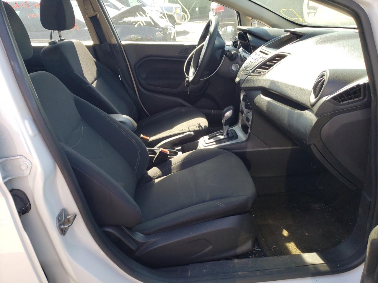 Photo 5 from auction – 2018 FORD FIESTA SE with VIN 3FADP4EJ2JM132851