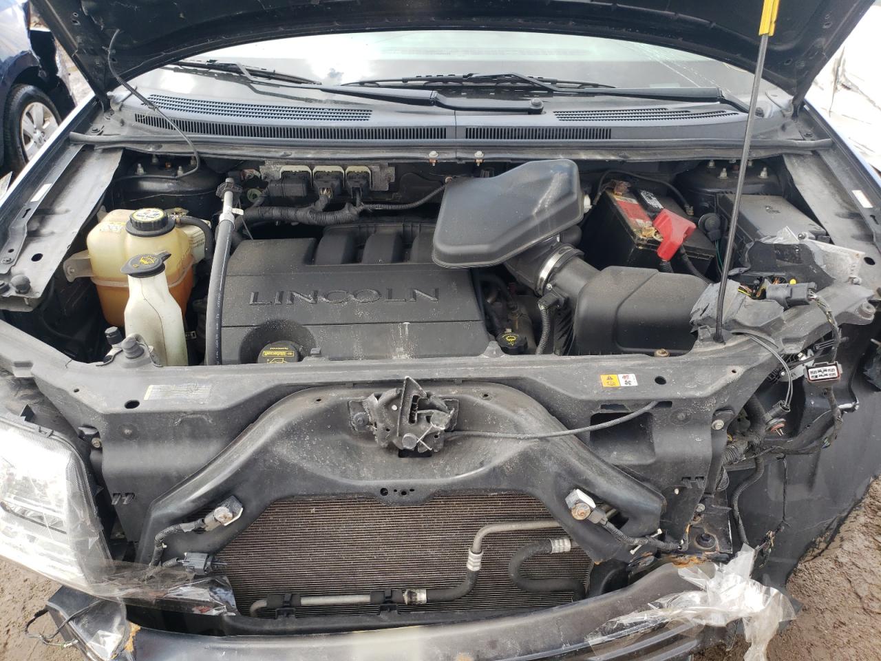 Photo 7 from auction – 2008 LINCOLN MKX with VIN 2LMDU88C08BJ27277