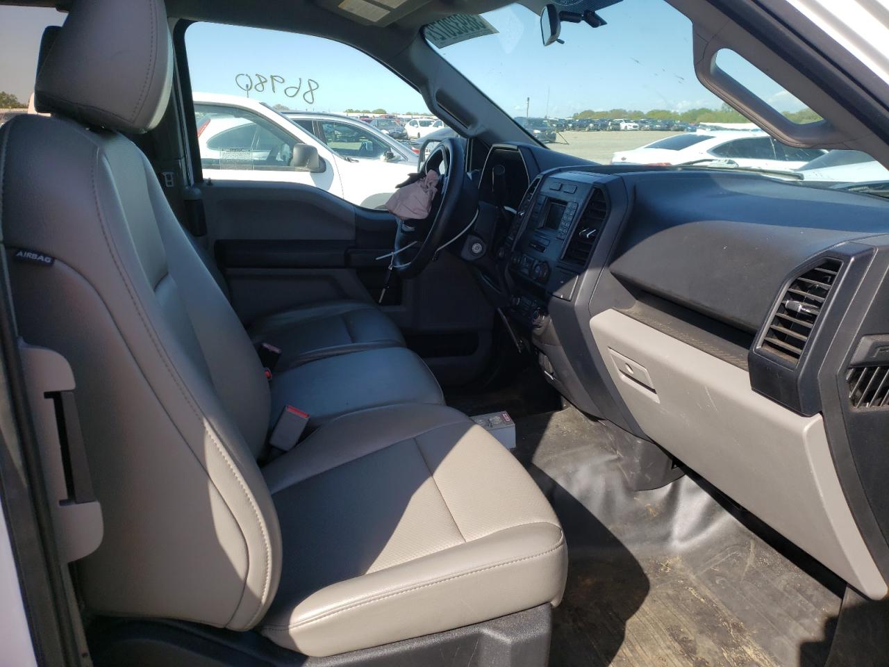 Photo 5 from auction – 2017 FORD F150 SUPER with VIN 1FTFX1EF5HKE38506