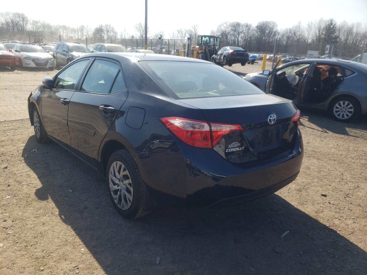 Photo 3 from auction – 2018 TOYOTA COROLLA L with VIN 2T1BURHE5JC984352