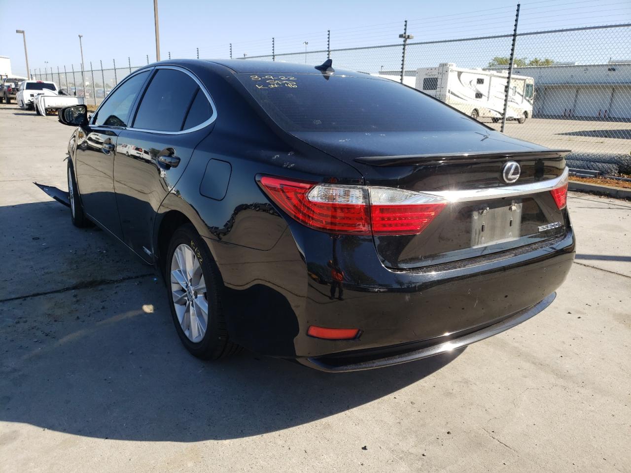 Photo 3 from auction – 2013 LEXUS ES 300H with VIN JTHBW1GG4D2022446