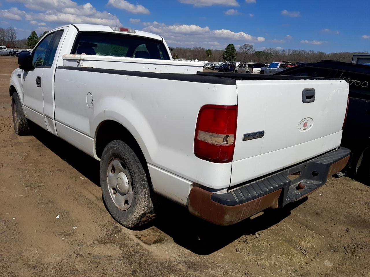 Photo 3 from auction – 2005 FORD F150 with VIN 1FTRF12225NA80177