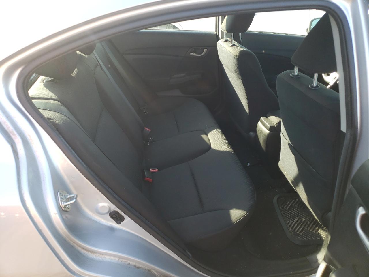 Photo 6 from auction – 2015 HONDA CIVIC SE with VIN 19XFB2F78FE287799