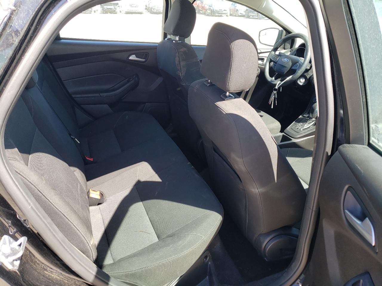 Photo 6 from auction – 2017 FORD FOCUS SE with VIN 1FADP3F21HL257840