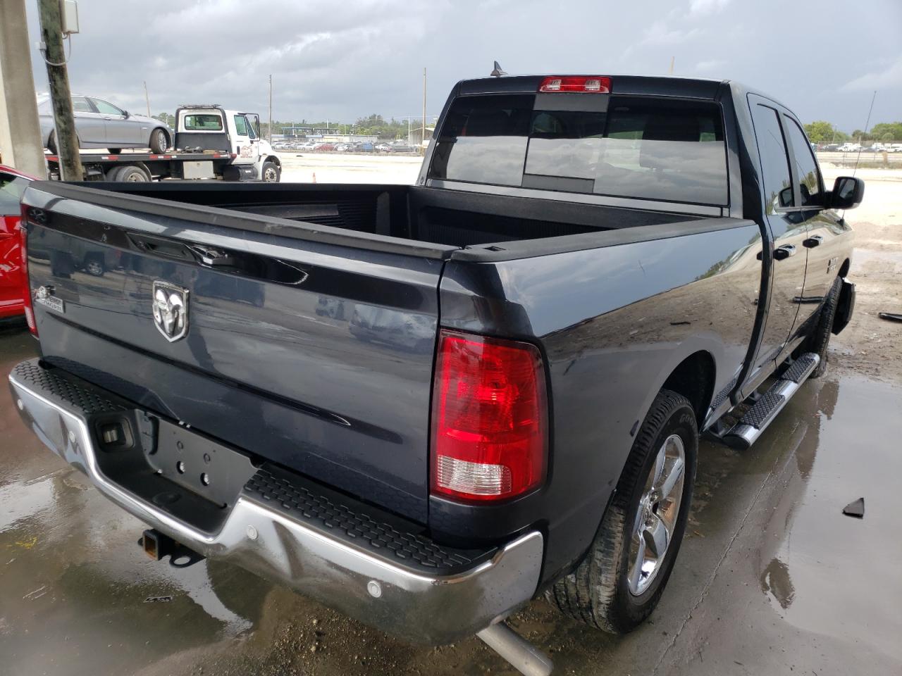 Photo 4 from auction – 2017 RAM 1500 SLT with VIN 1C6RR6GG8HS847410