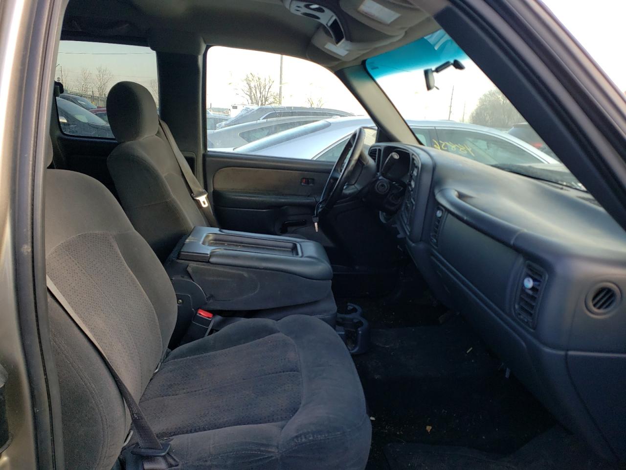 Photo 5 from auction – 2002 CHEVROLET SILVRK1500 with VIN 1GCEC19V32Z248856