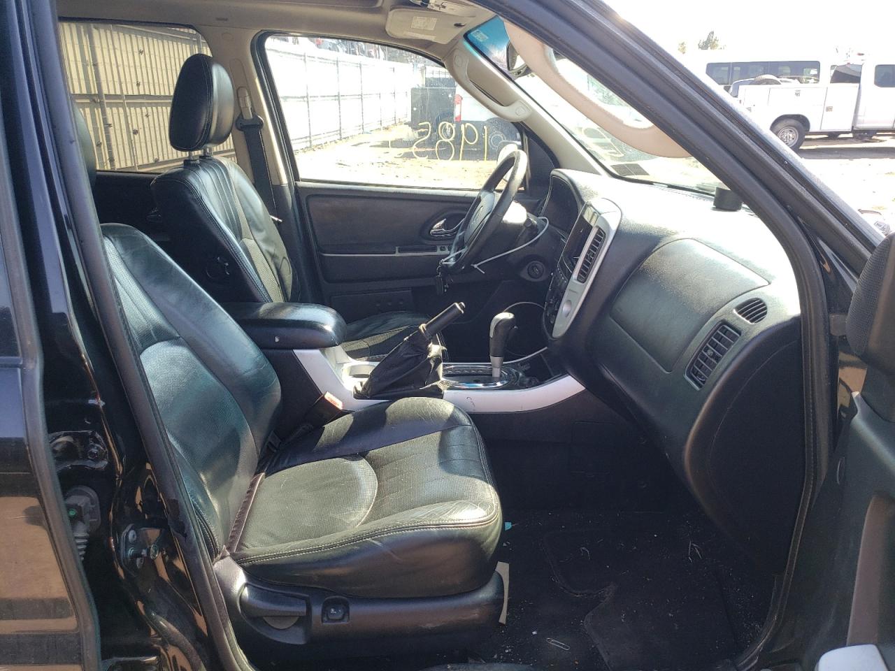 Photo 5 from auction – 2005 MERCURY MARINER with VIN 4M2CU57155DJ20187