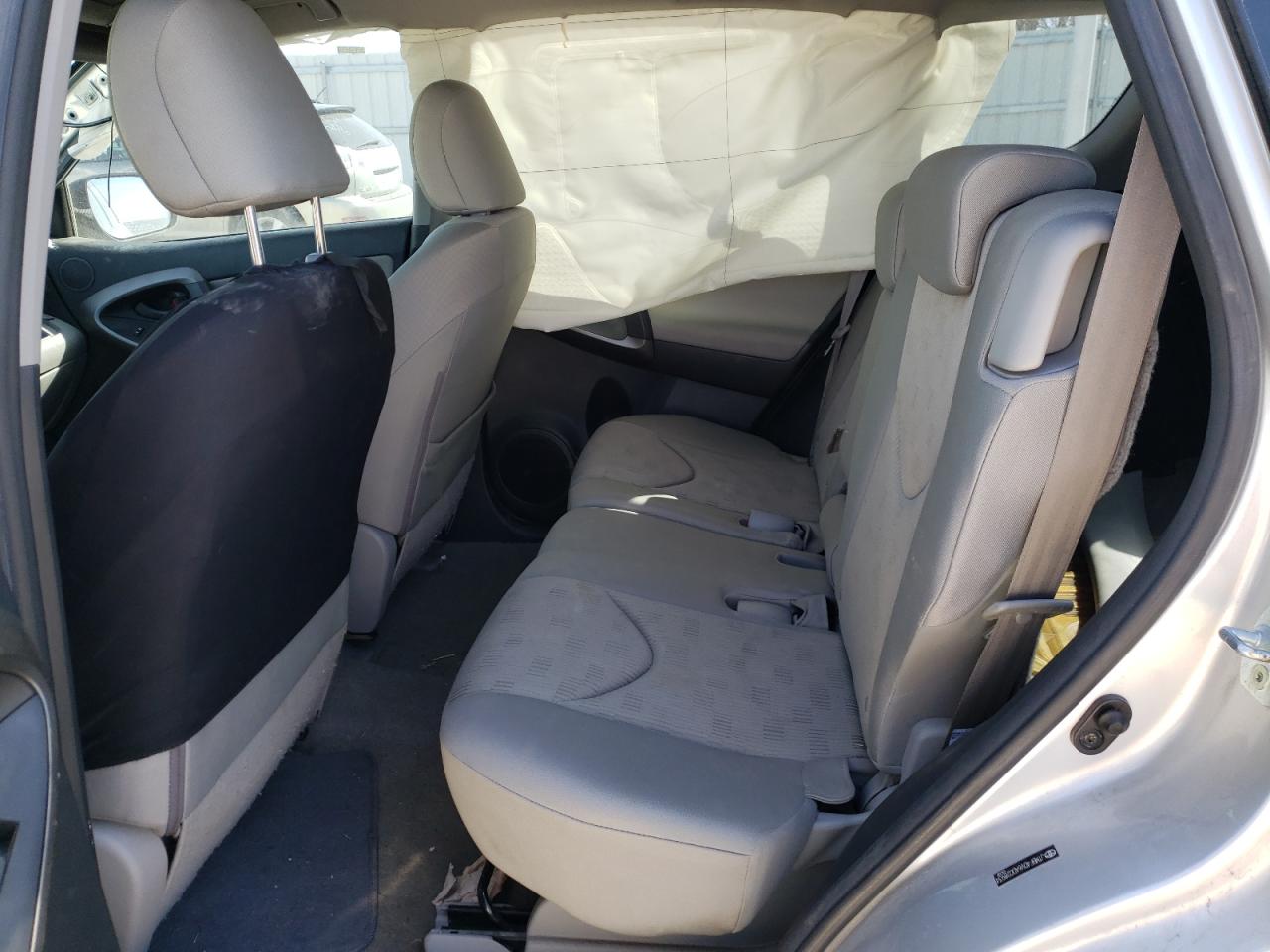 Photo 6 from auction – 2010 TOYOTA RAV4 with VIN JTMBF4DV6AD028934