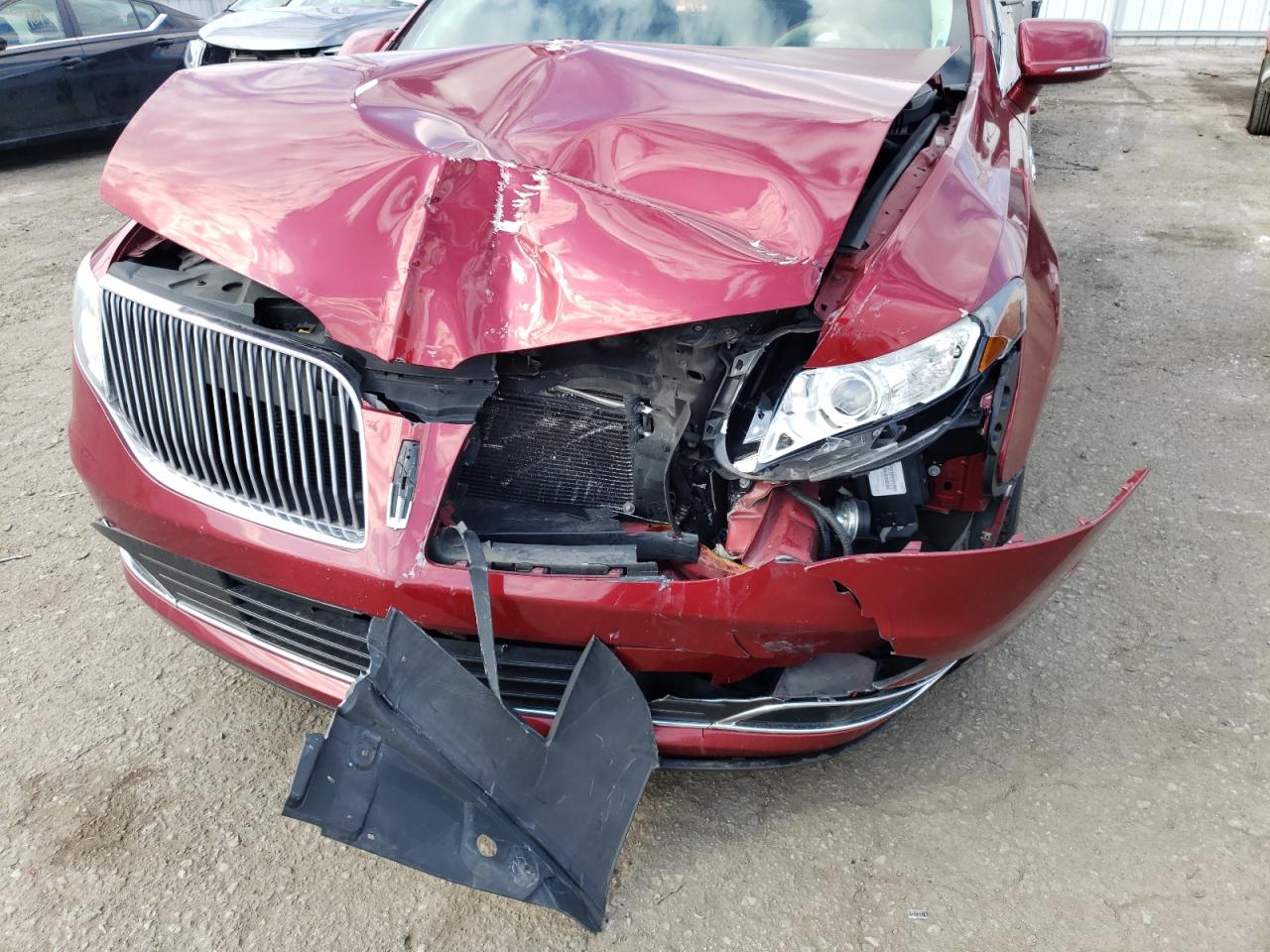 Photo 9 from auction – 2014 LINCOLN MKT with VIN 2LMHJ5AT5EBL54852
