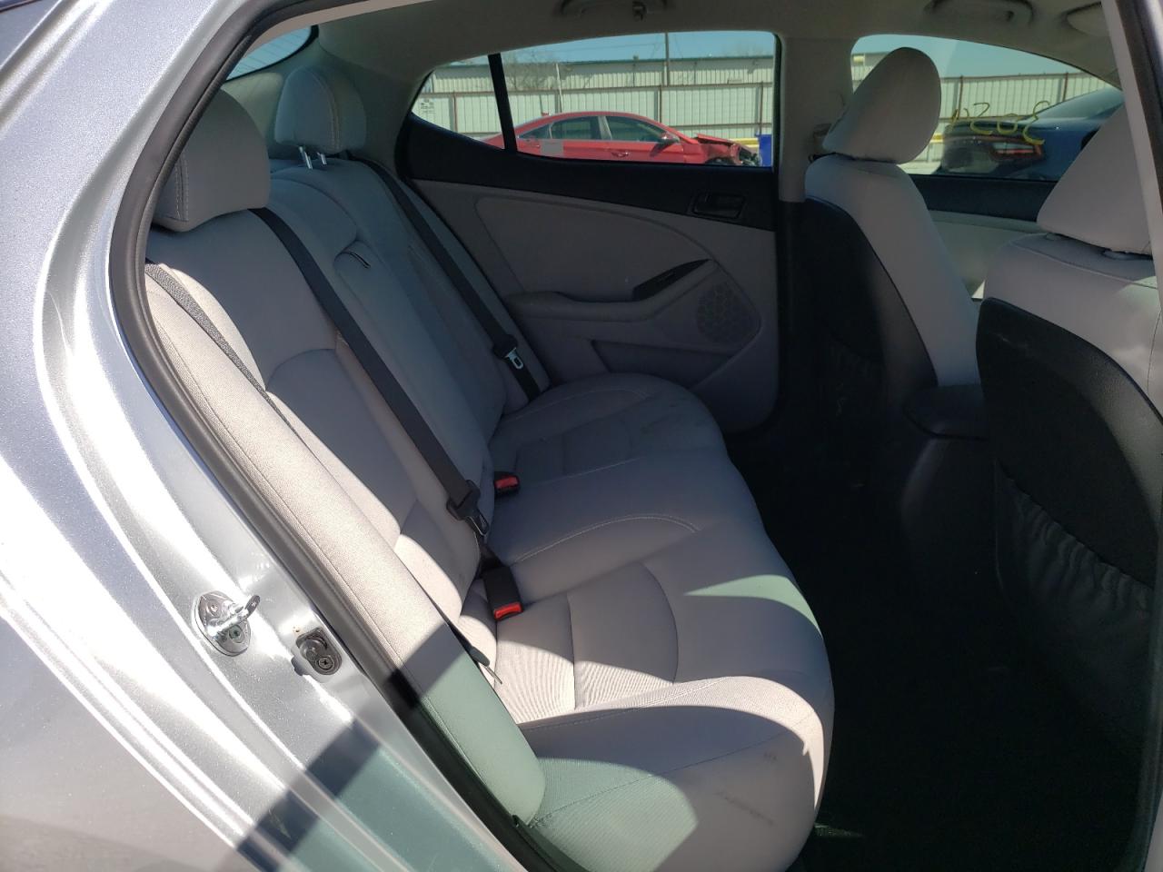 Photo 6 from auction – 2015 KIA OPTIMA LX with VIN 5XXGM4A70FG433749