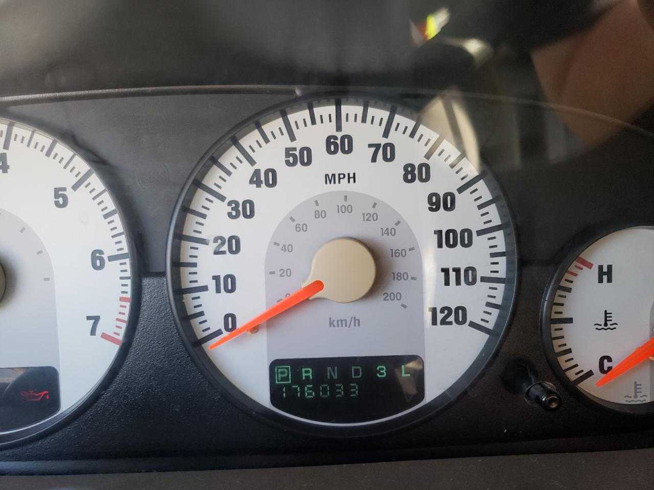 Photo 8 from auction – 2004 DODGE STRATUS SE with VIN 1B3EL36T44N104677
