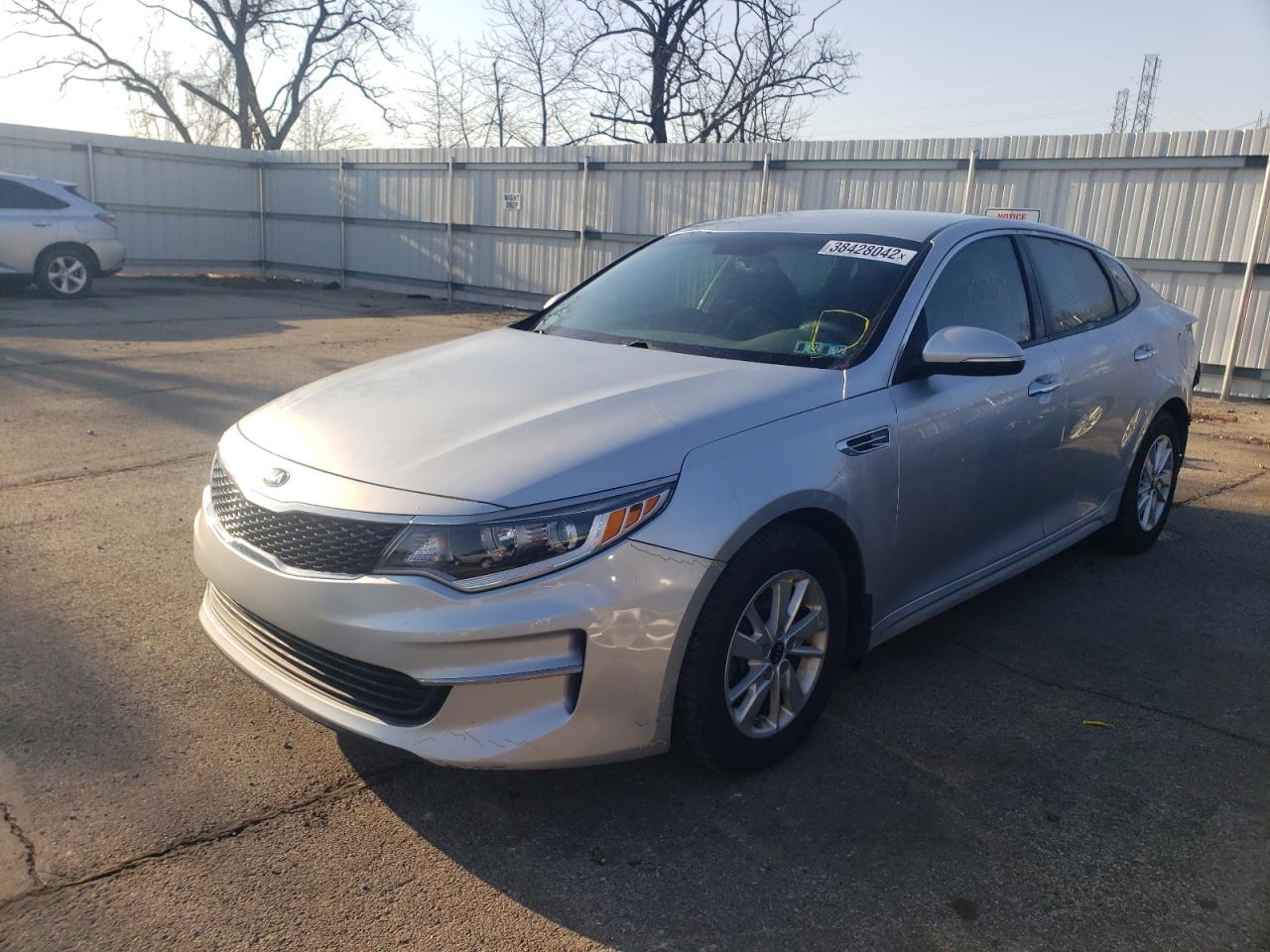 Photo 2 from auction – 2016 KIA OPTIMA LX with VIN 5XXGT4L33GG083886