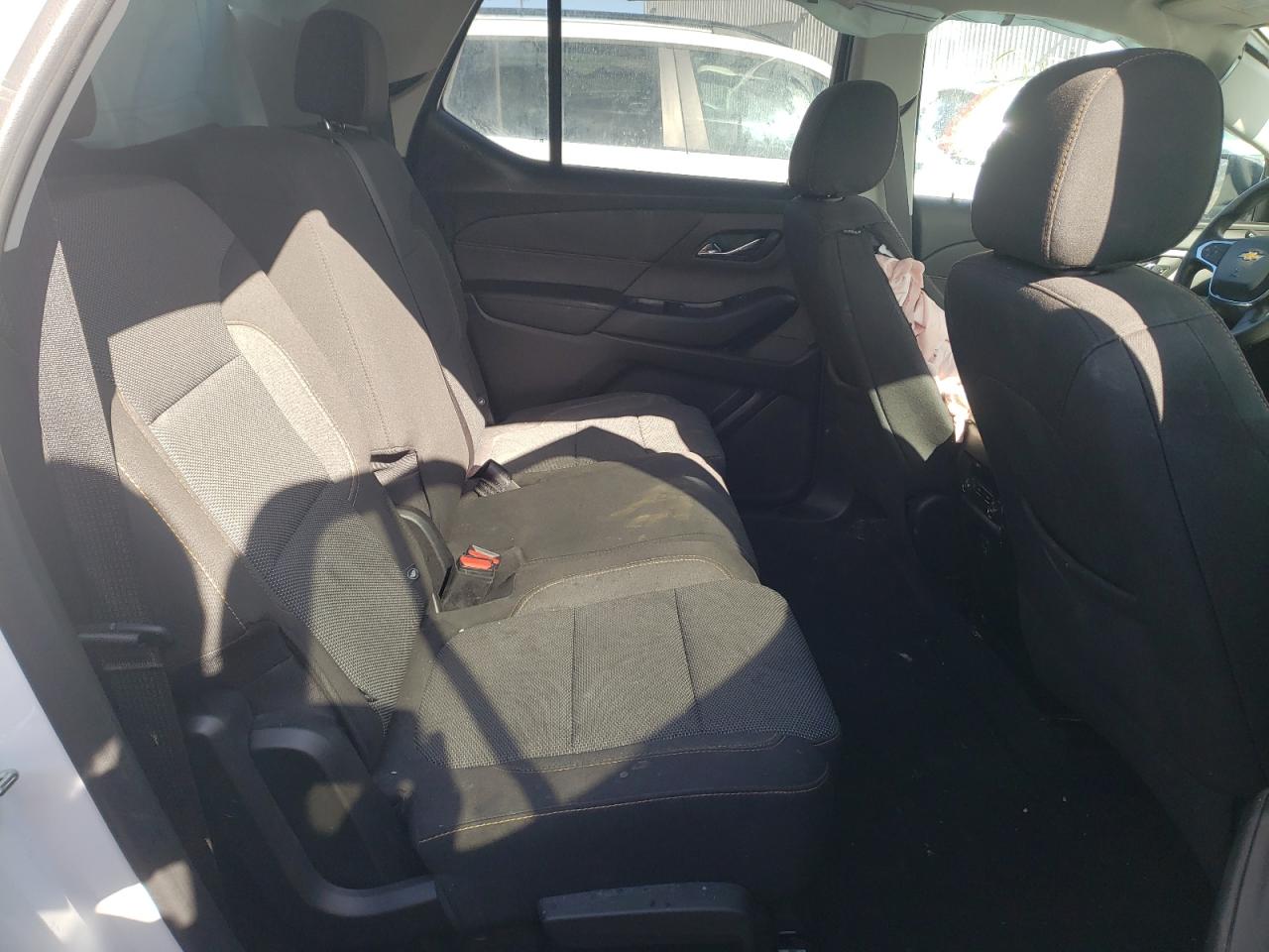 Photo 18 from auction – 2020 CHEVROLET TRAVERSE L with VIN 1GNERFKW3LJ187952