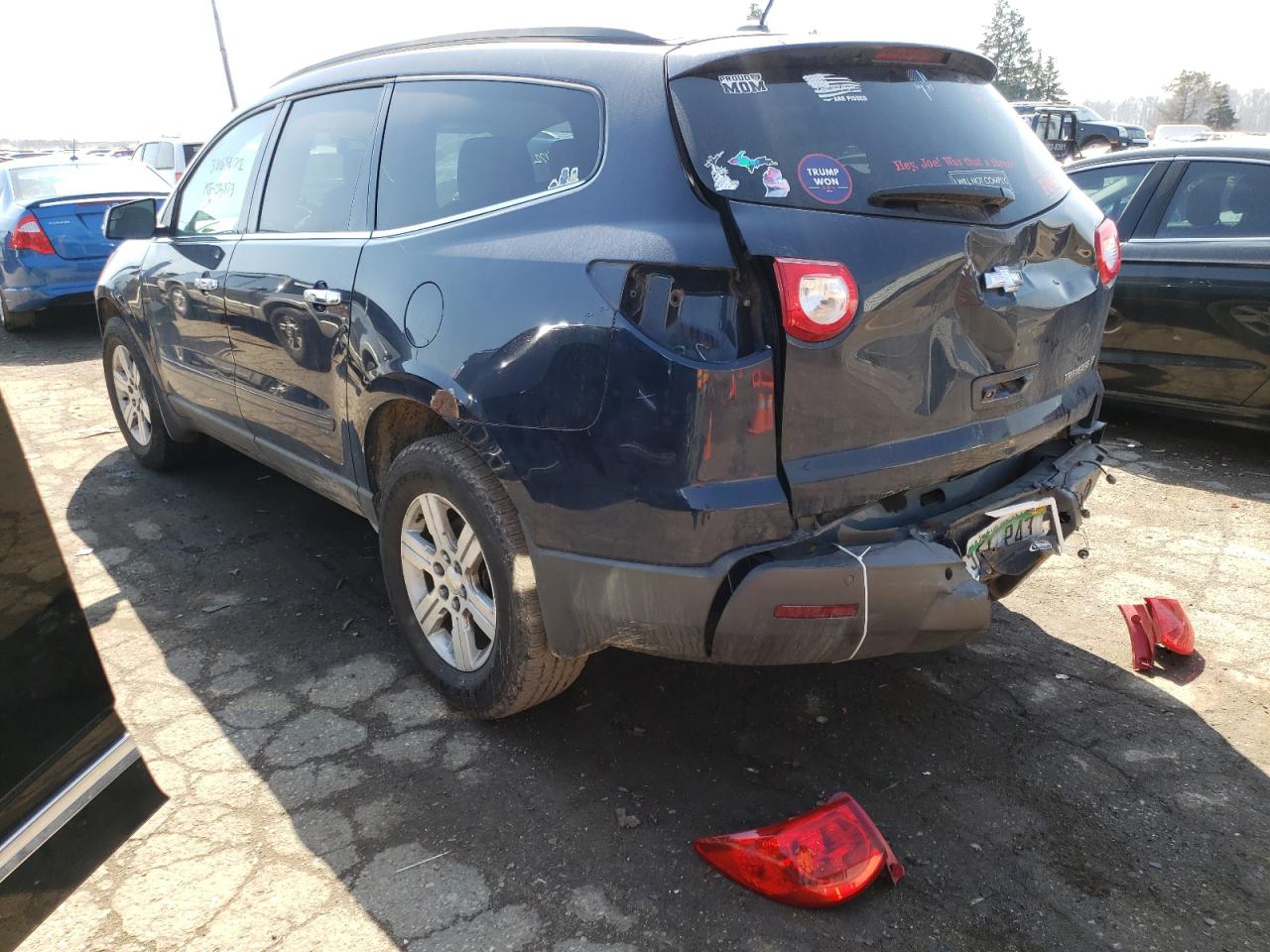 Photo 3 from auction – 2011 CHEVROLET TRAVERSE L with VIN 1GNKRGED8BJ129322
