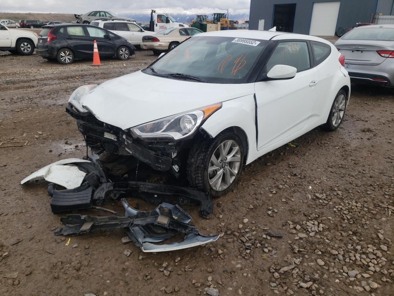 Photo 2 from auction – 2016 HYUNDAI VELOSTER with VIN KMHTC6AD5GU270753