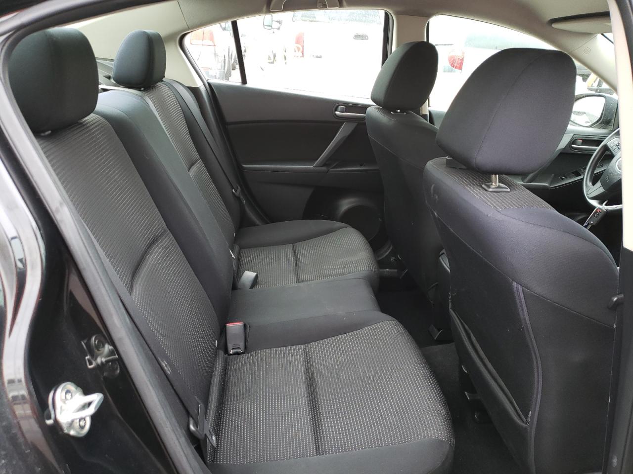 Photo 6 from auction – 2012 MAZDA 3 I with VIN JM1BL1UF3C1524603
