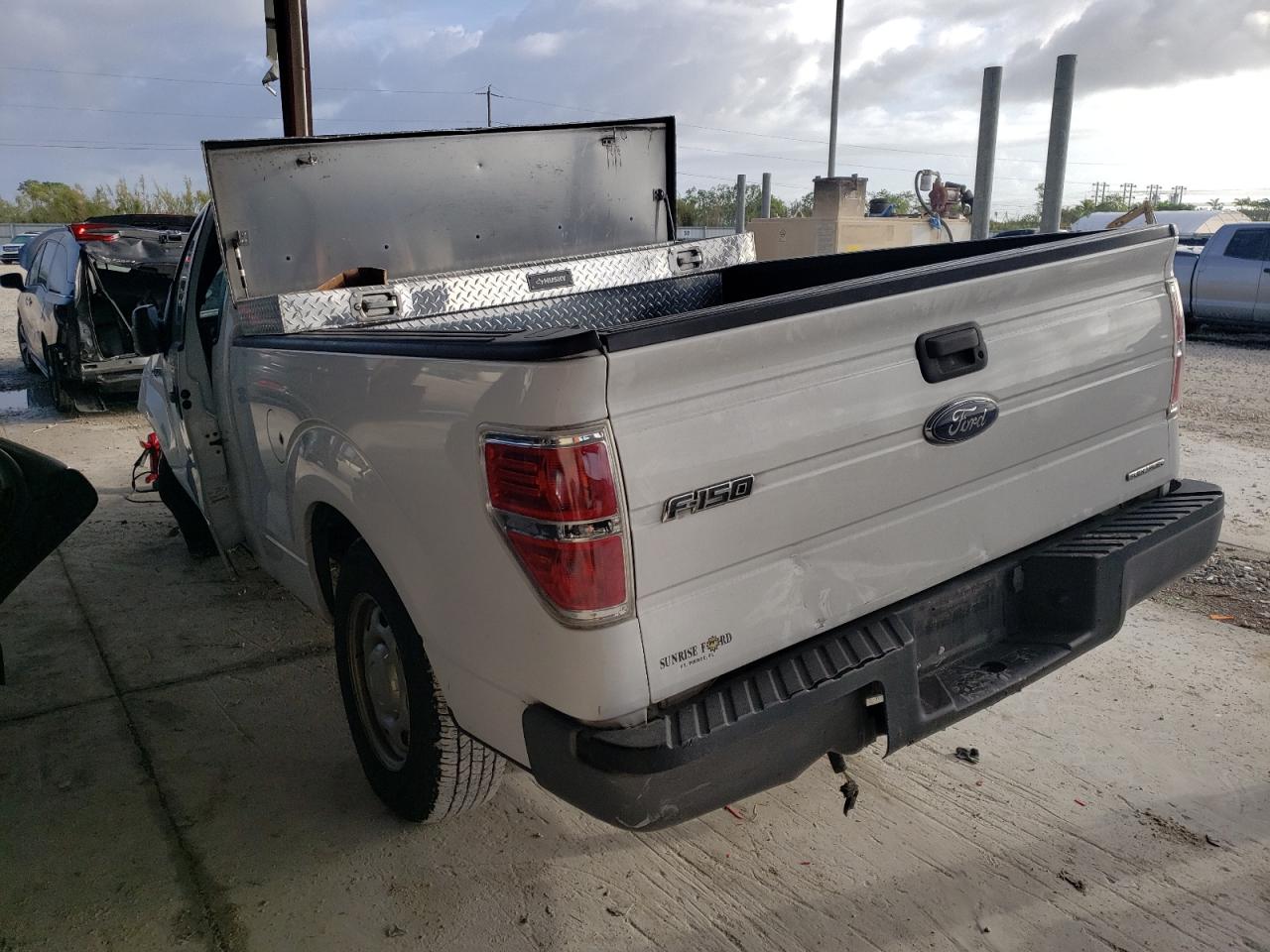 Photo 3 from auction – 2014 FORD F150 with VIN 1FTMF1CM2EKF43902