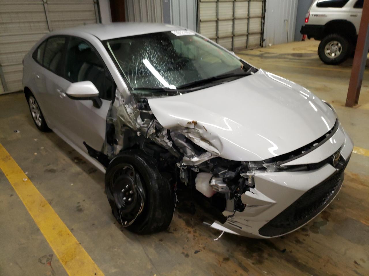 Photo 9 from auction – 2021 TOYOTA COROLLA LE with VIN 5YFEPMAE2MP223705