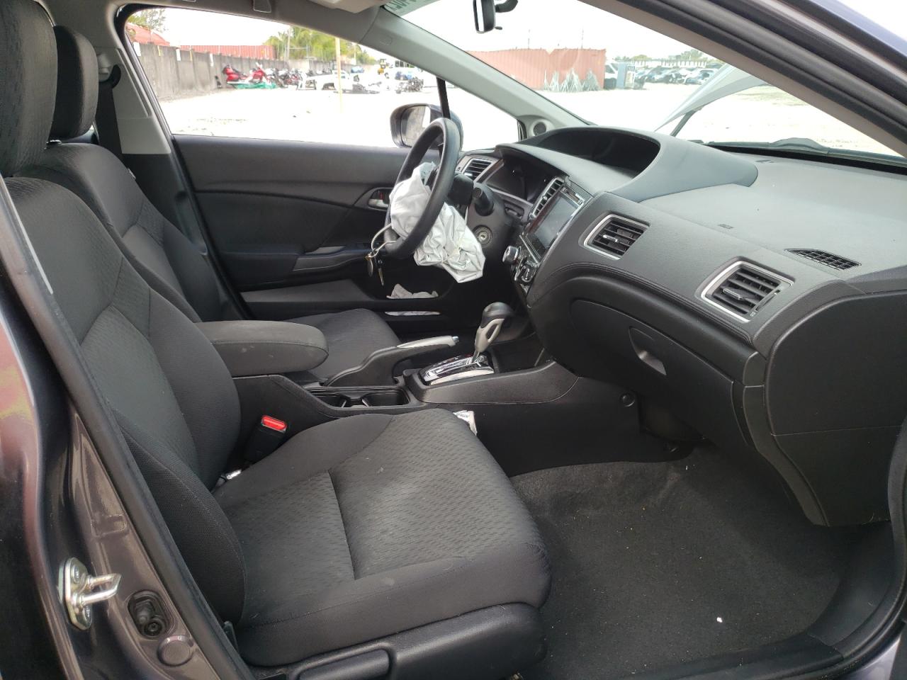 Photo 5 from auction – 2015 HONDA CIVIC SE with VIN 19XFB2F77FE022212
