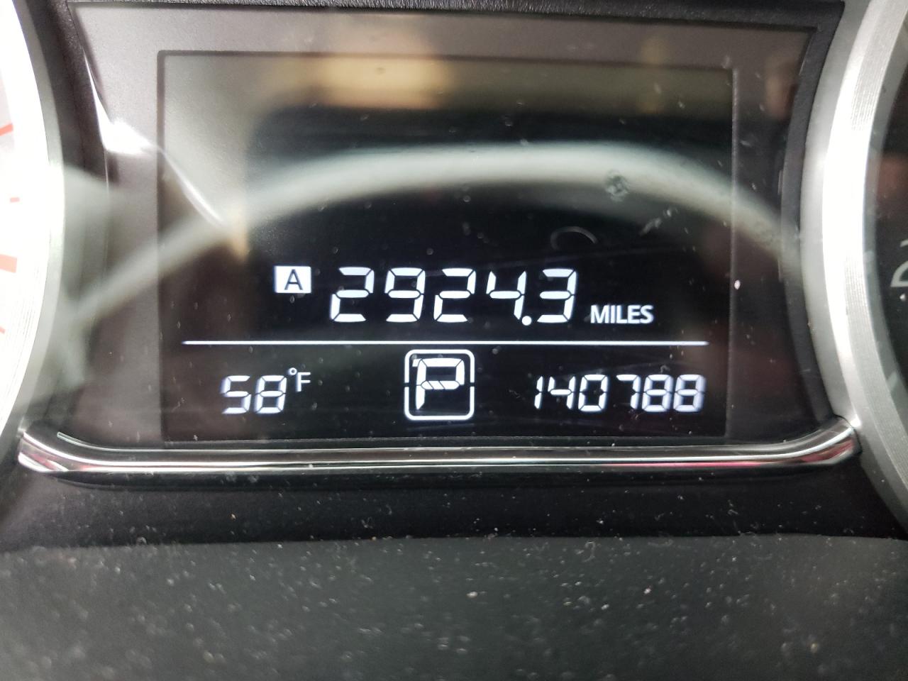 Photo 8 from auction – 2015 NISSAN SENTRA S with VIN 3N1AB7AP3FL638437