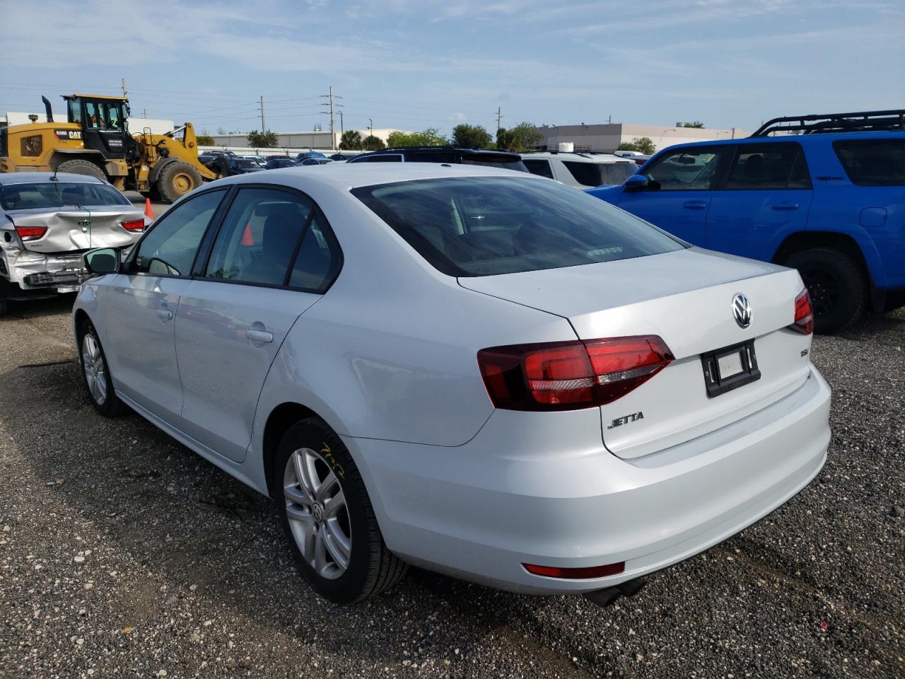 Photo 3 from auction – 2018 VOLKSWAGEN JETTA S with VIN 3VW2B7AJ8JM256241