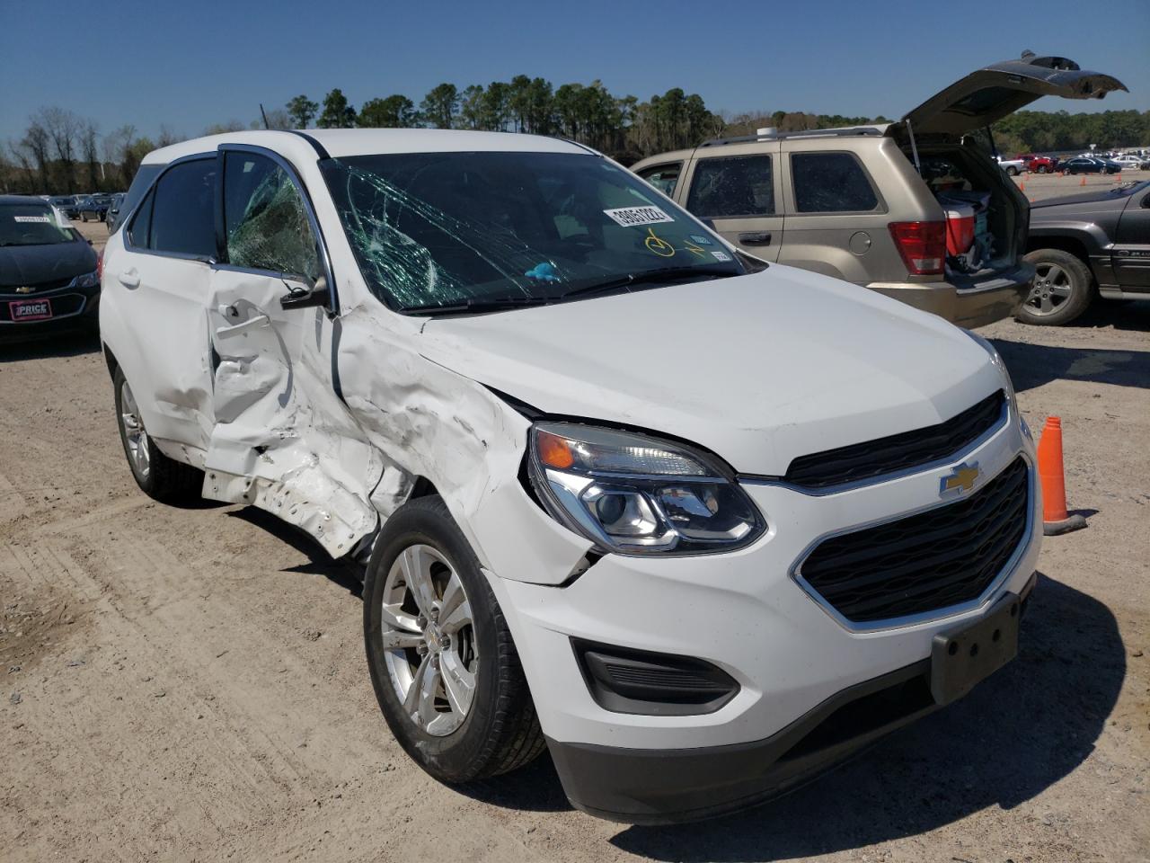 CHEVROLET EQUINOX LS 2017 with VIN 2GNALBEK2H1545111 - Photo from auction