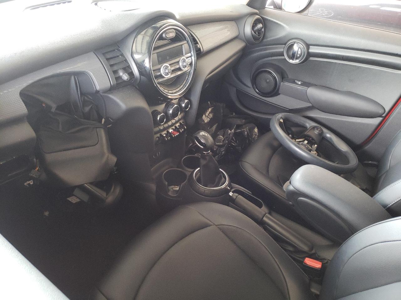 Photo 9 from auction – 2016 MINI COOPER with VIN WMWXU1C56G2D12225