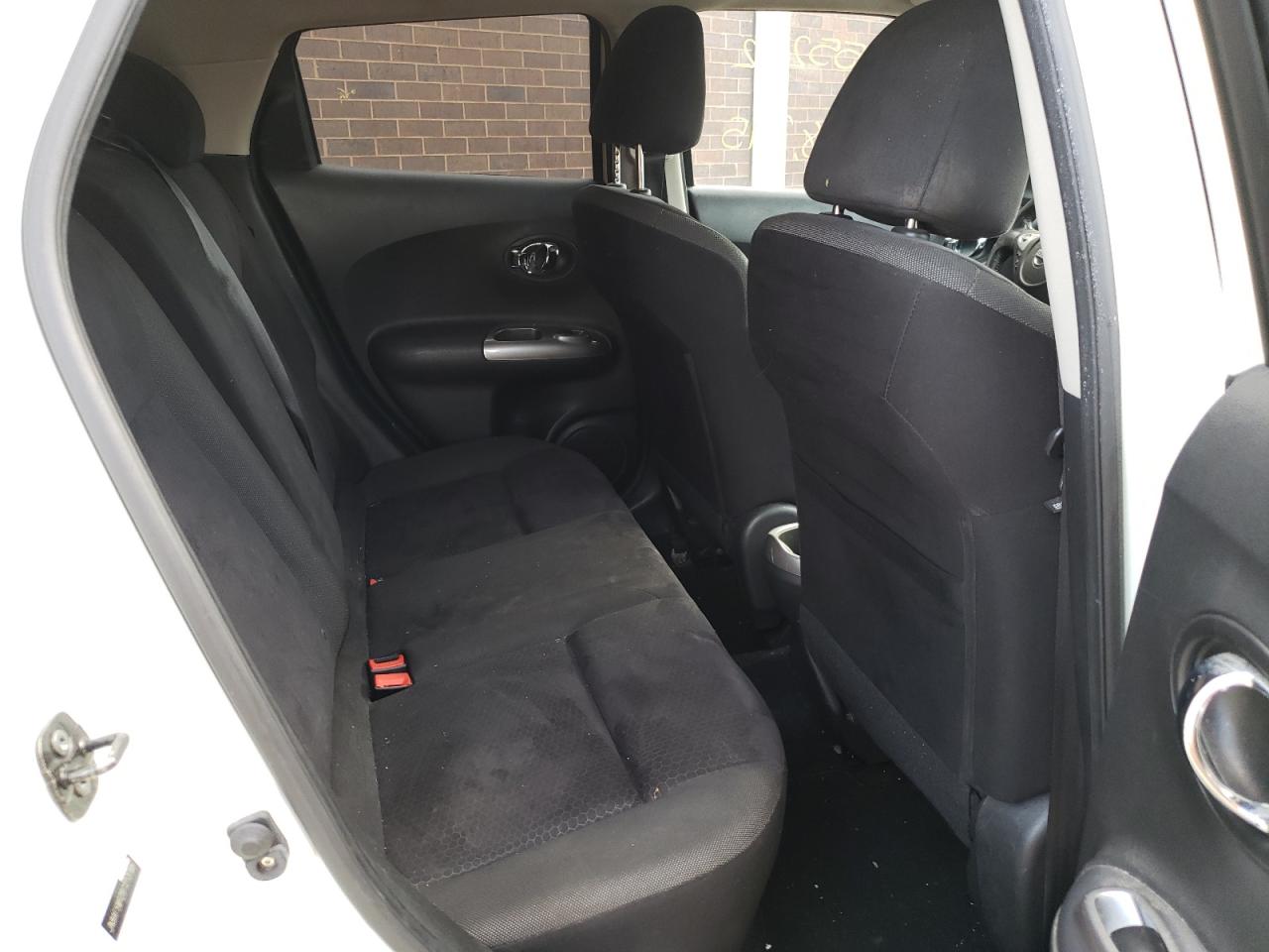 Photo 6 from auction – 2011 NISSAN JUKE S with VIN JN8AF5MR2BT010785