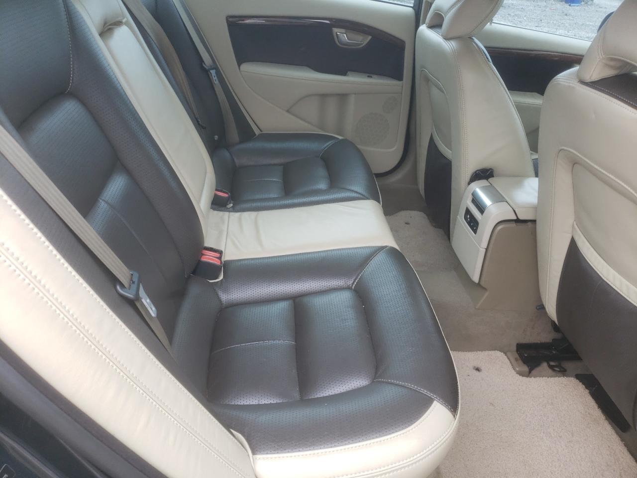 Photo 6 from auction – 2012 VOLVO S80 3.2 with VIN YV1940AS5C1151775