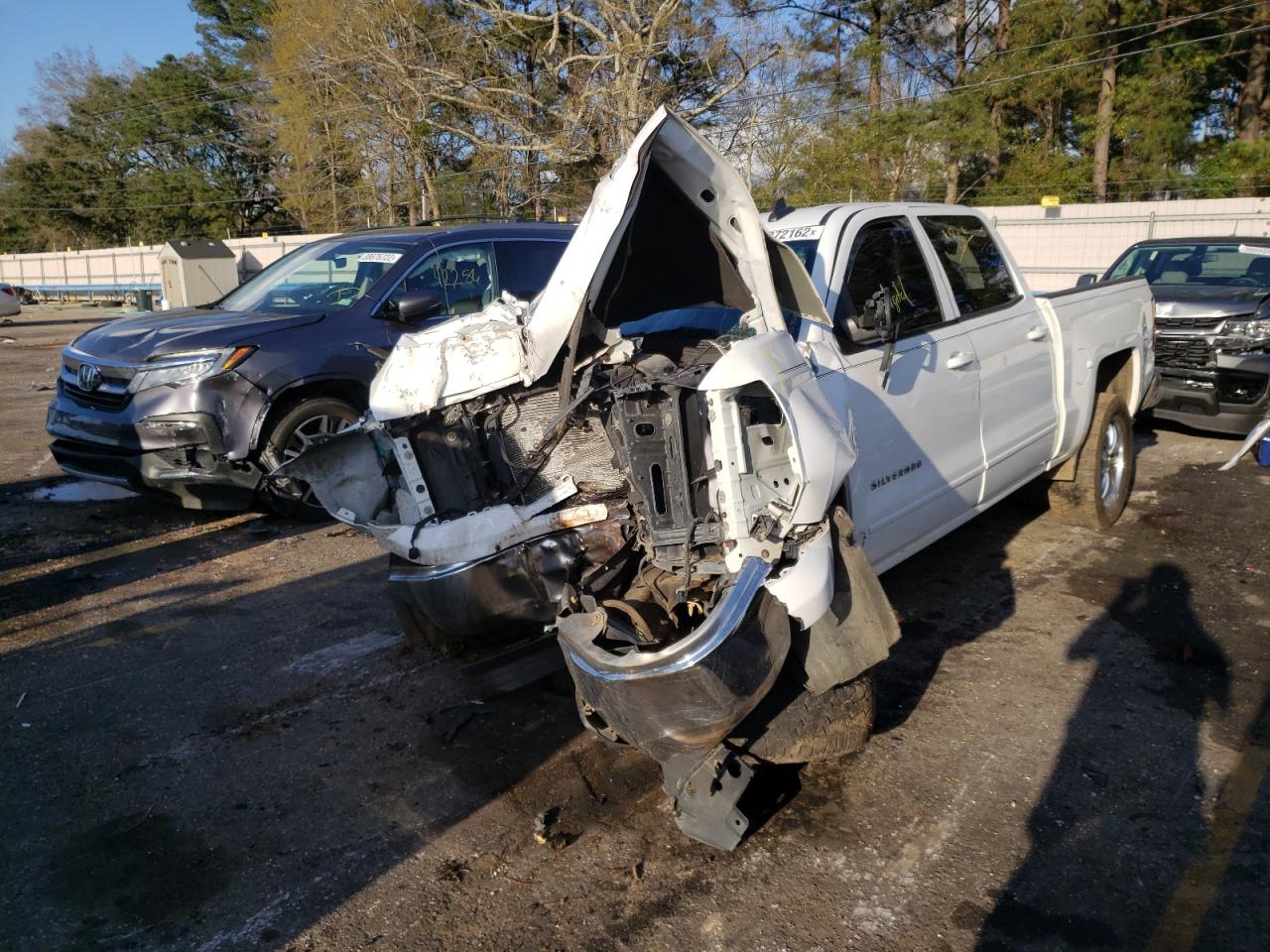 Photo 2 from auction – 2015 CHEVROLET SILVERADO with VIN 3GCPCREC1FG137806
