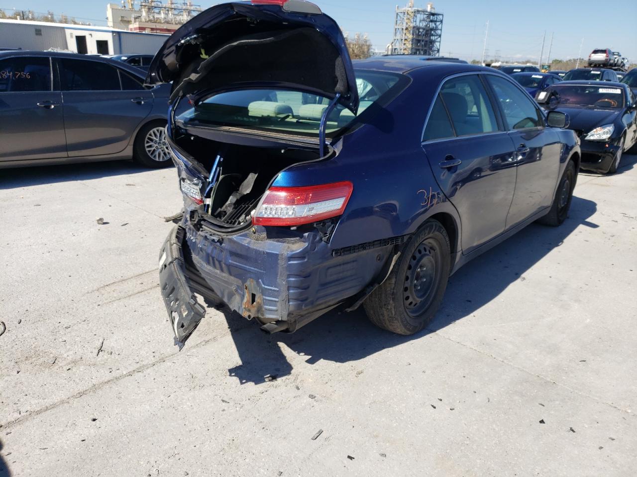 Photo 4 from auction – 2011 TOYOTA CAMRY BASE with VIN 4T1BF3EK8BU672415