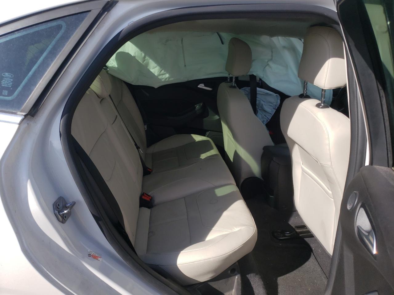 Photo 6 from auction – 2015 FORD FOCUS TITA with VIN 1FADP3J27FL305698