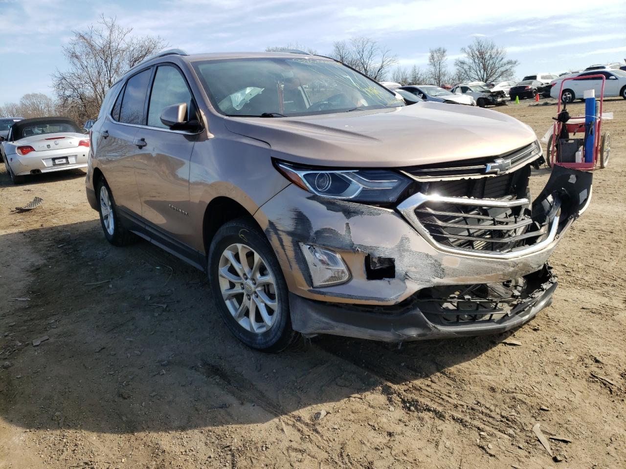 CHEVROLET EQUINOX LT 2018 with VIN 2GNAXSEV4J6252642 - Photo from auction