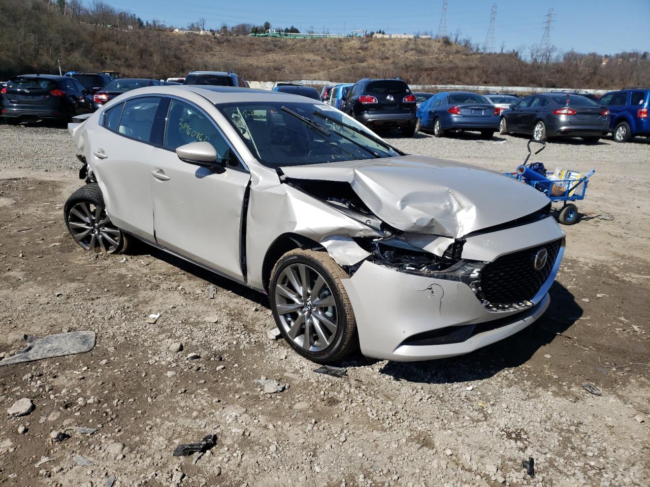 MAZDA 3 PREMIUM 2022 with VIN JM1BPADL2N1507823 - Photo from auction