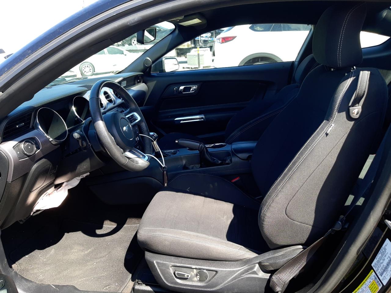 Photo 5 from auction – 2015 FORD MUSTANG with VIN 1FA6P8THXF5363591