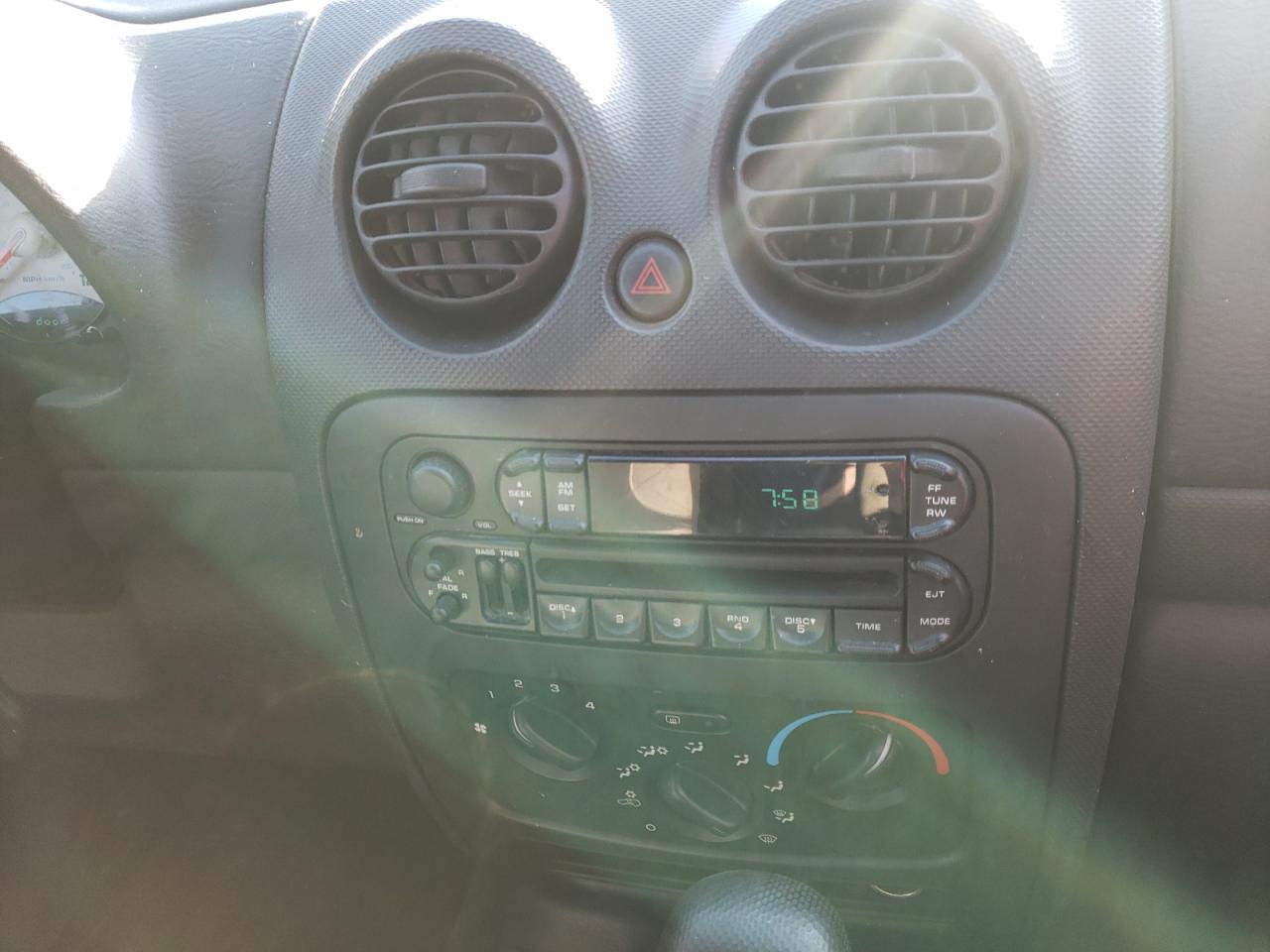 Photo 9 from auction – 2003 JEEP LIBERTY with VIN 1J4GL48K13W694003