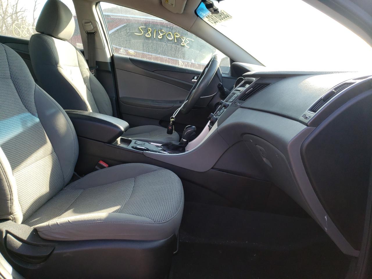 Photo 5 from auction – 2013 HYUNDAI SONATA GLS with VIN 5NPEB4AC4DH545658