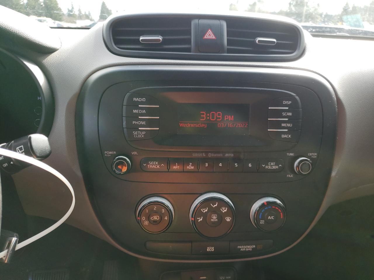 Photo 9 from auction – 2015 KIA SOUL with VIN KNDJN2A20F7203469
