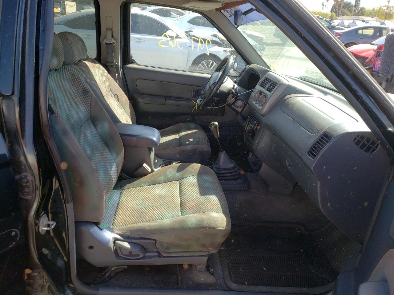 Photo 5 from auction – 2001 NISSAN FRONTIER C with VIN 1N6ED27T01C380170