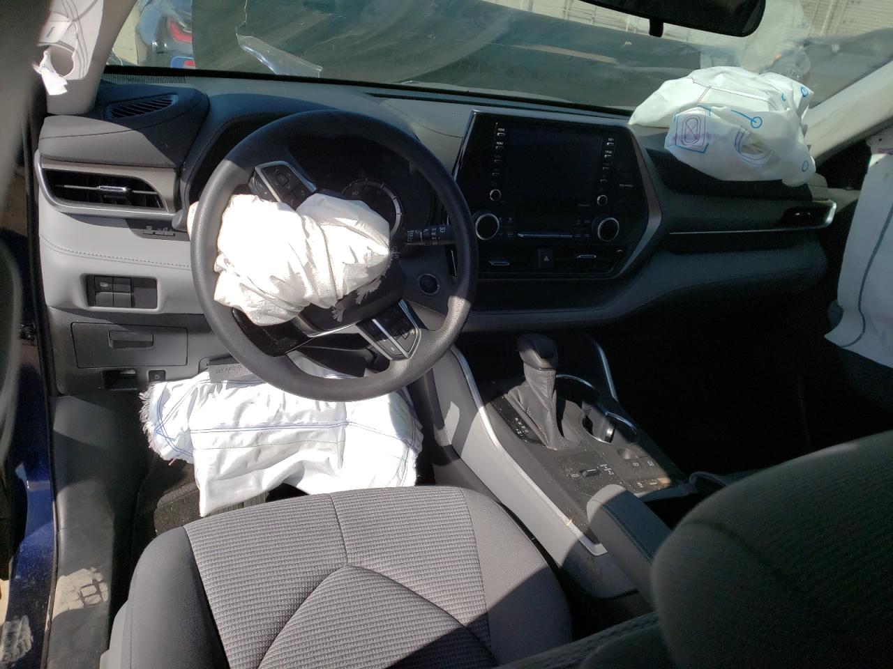 Photo 9 from auction – 2020 TOYOTA HIGHLANDER with VIN 5TDCZRAHXLS016901
