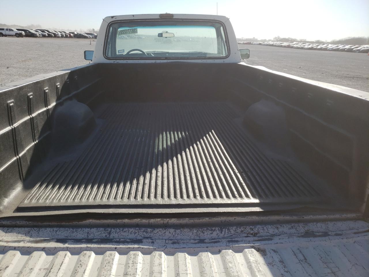 Photo 6 from auction – 1990 FORD F250 with VIN 1FTEF25Y2LPB06668
