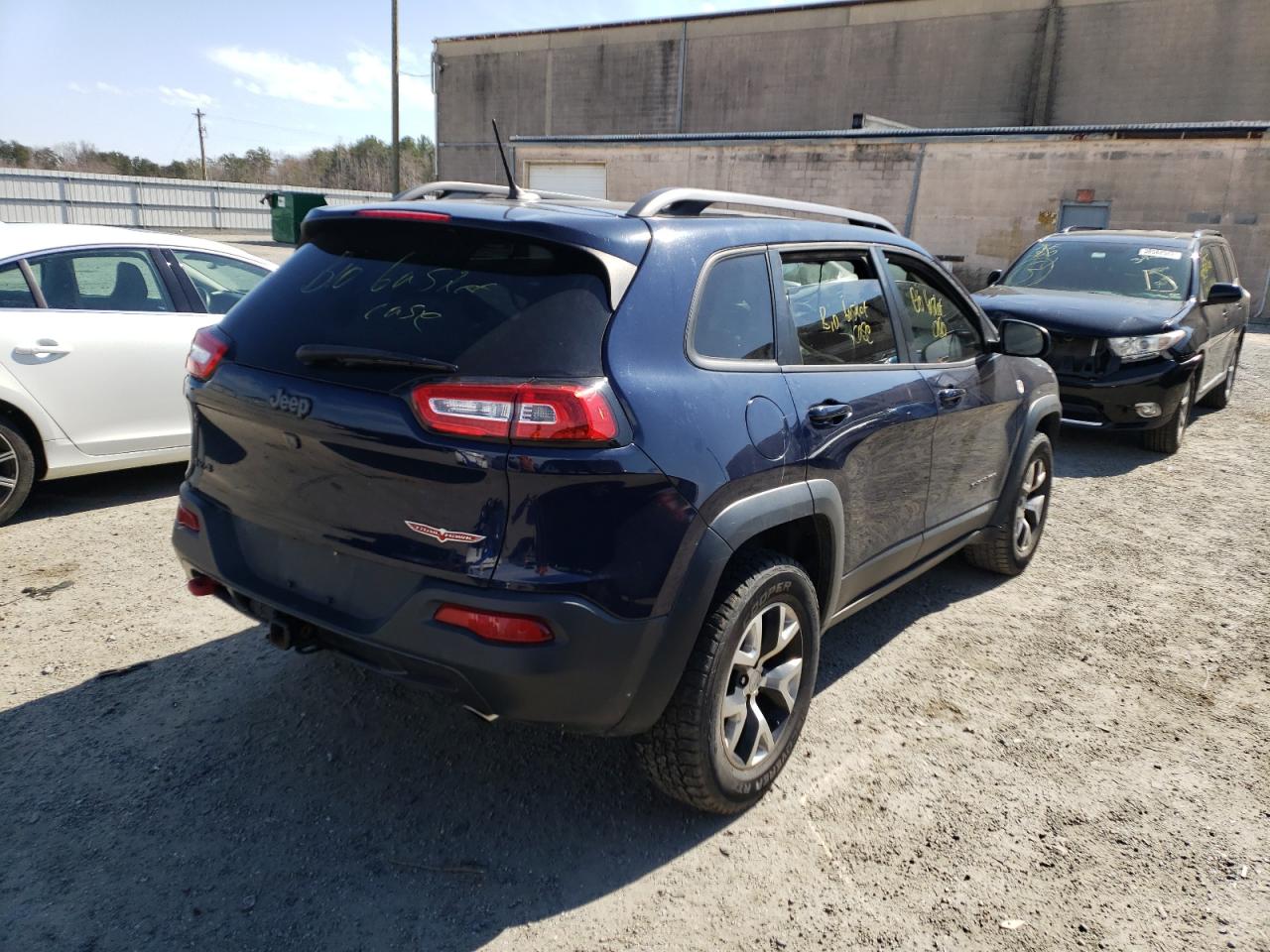 Photo 4 from auction – 2015 JEEP CHEROKEE T with VIN 1C4PJMBS1FW587610